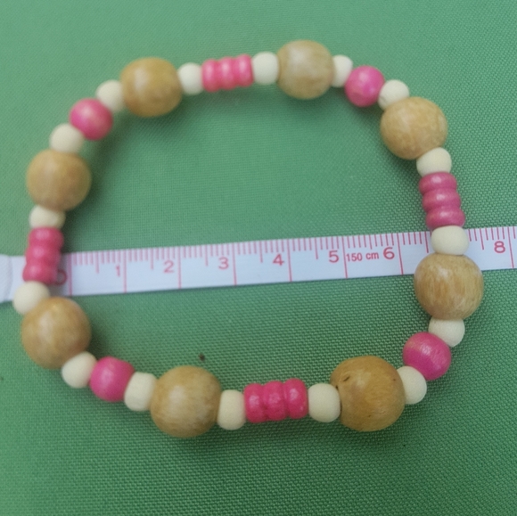 ππ Pair of Pink Skull Wood beaded bracelets - Picture 10 of 10